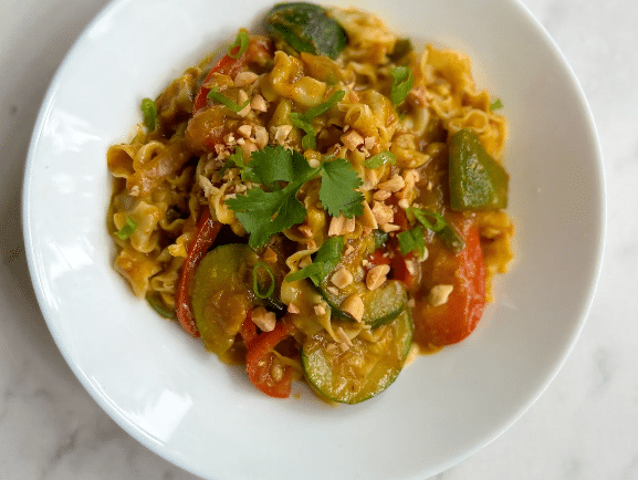 7K4QC5ABMW-noodles