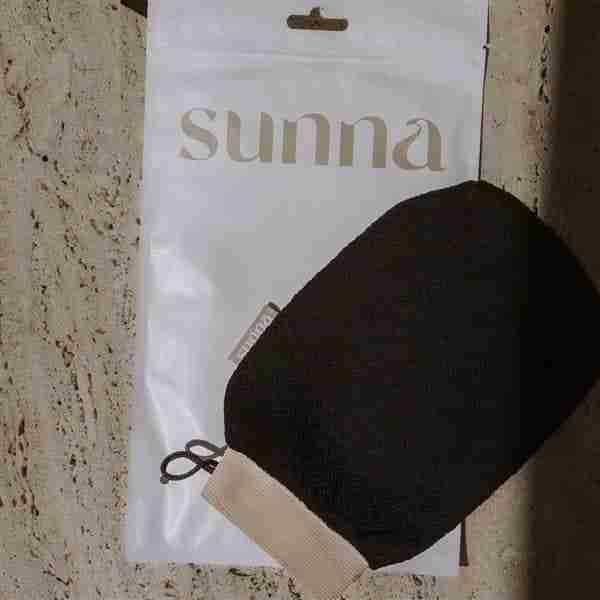 9ZZJG2FW2E-SUNNA-exfoliatingmitt-mitt_package.jpg